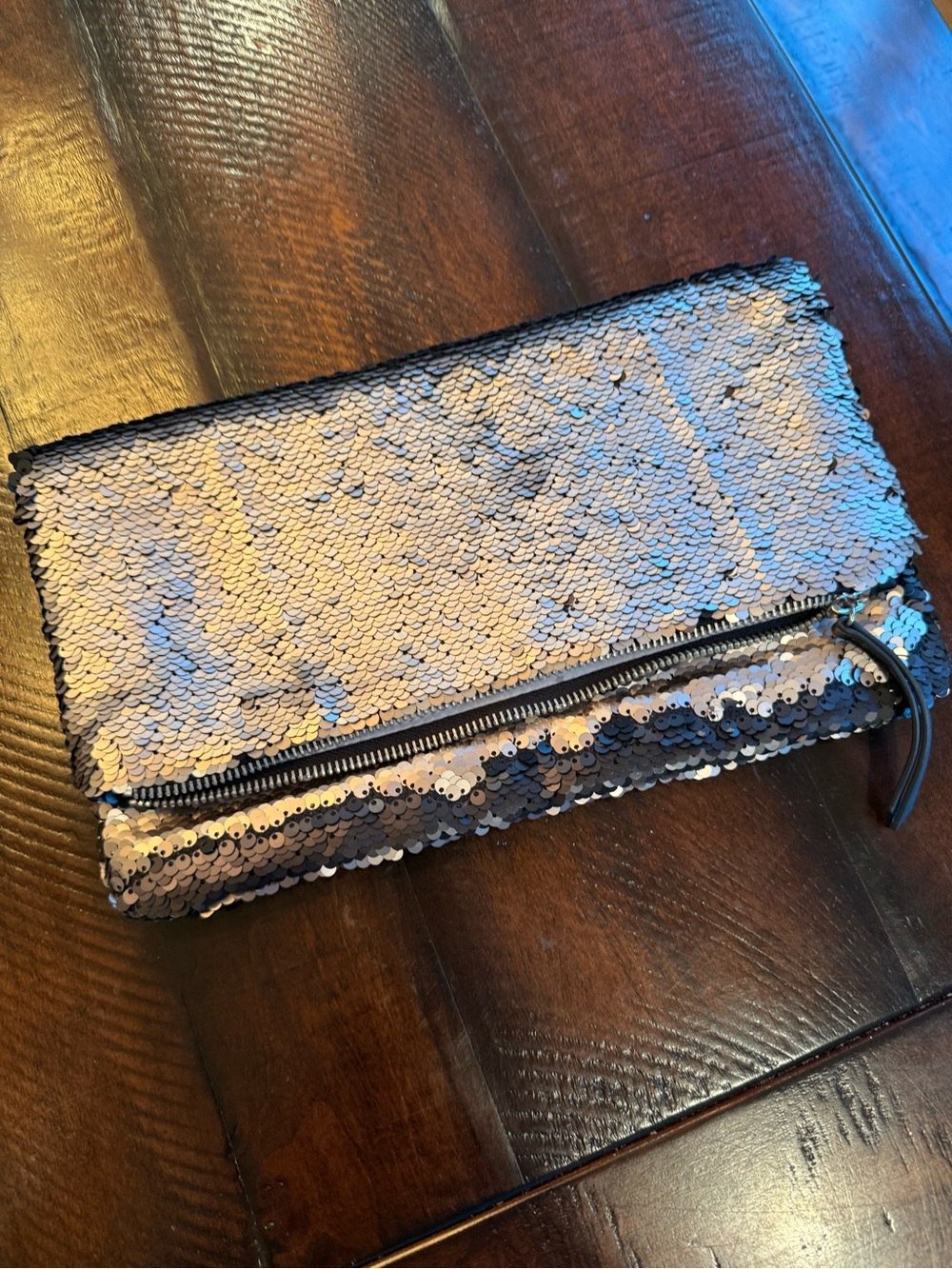 Stella & Dot Reversible Sequin Fold-Over Clutch in Silver and Black